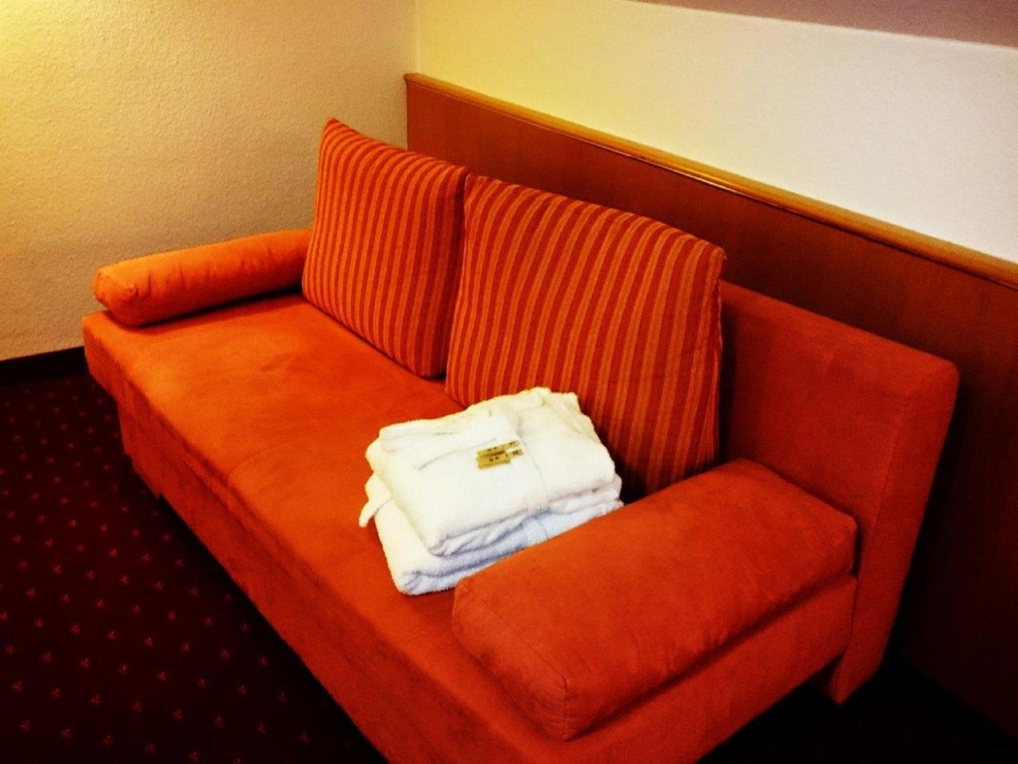 Hotel Goldbaechel Wachenheim an der Weinstraße Exteriör bild
